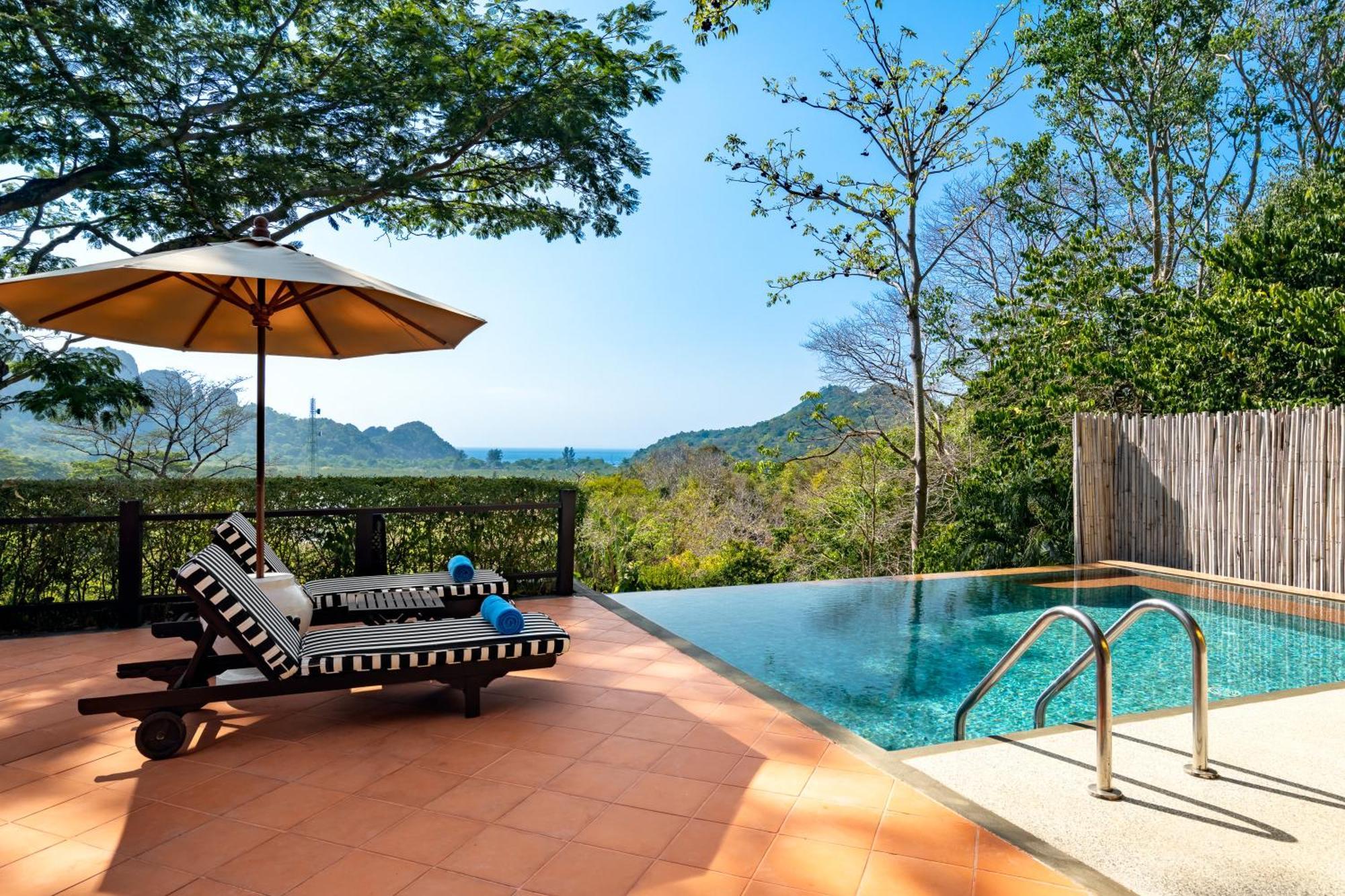 Saii Phi Phi Island Village Esterno foto Pool at the Four Seasons Resort
